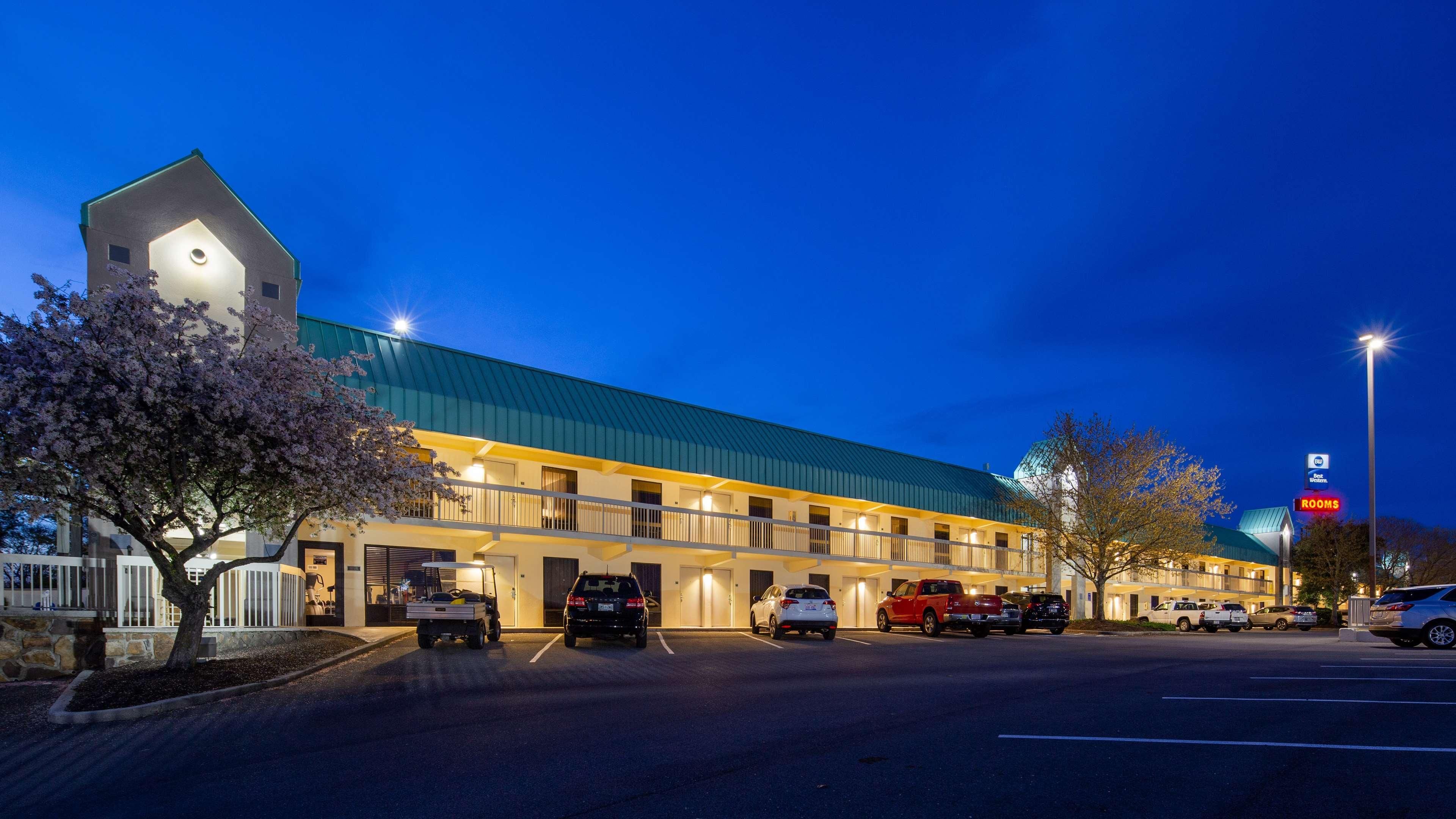 Best Western Newport Inn Ngoại thất bức ảnh