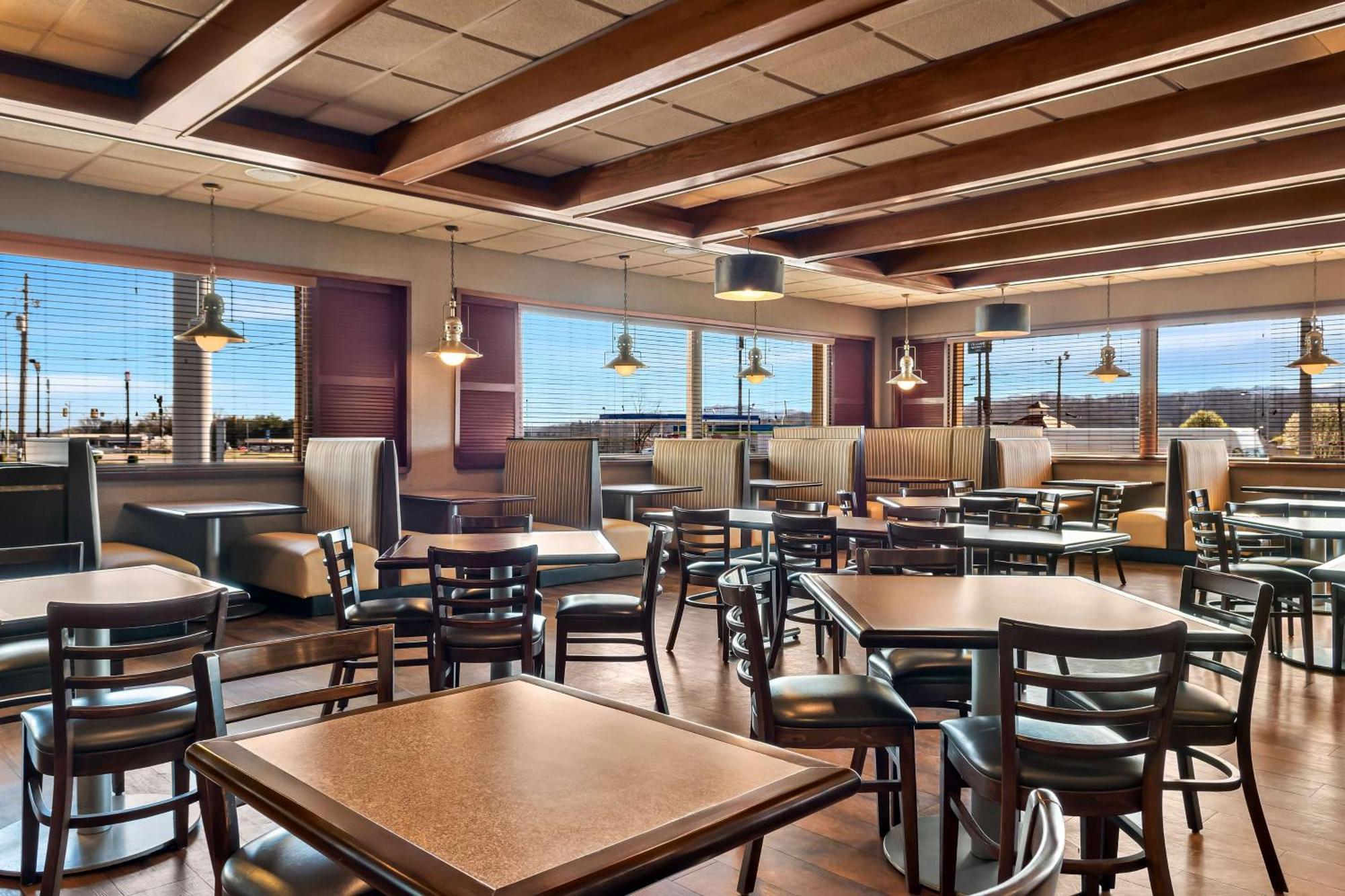 Best Western Newport Inn Ngoại thất bức ảnh